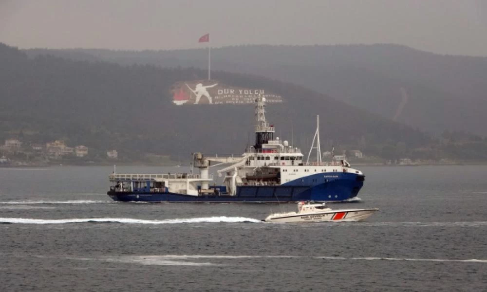 Συνεχίζεται η...περατζάδα: Κι άλλο ρωσικό πλοίο πέρασε από τα Δαρδανέλια